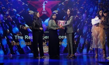 महाराष्ट्र के नागपुर से डॉ संगीता शर्मा को मिला एंटरप्रेन्योर केटेगरी में फॉरएवर रियल सुपर वुमन अवॉर्ड