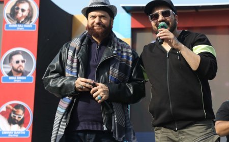 मीका सिंह, हंसराज हंस सहित कई हस्तियों ने असलम शेख द्वारा आयोजित मलाड मस्ती की शोभा बढ़ाई