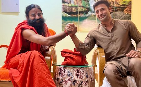 अपनी फिल्म की रिलीज़ से पहले बाबा रामदेव से मिले संग्राम सिंह