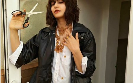 काले चमड़े की जैकेट में अदा शर्मा के अनोखे लुक ने महफिल लूट ली