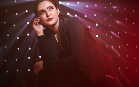 काले परिधान में दिलों की धड़कन बनी मधुरिमा तुली  