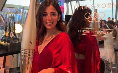 अभिनेत्री बरखा सिंह ने पेरिस ओलंपिक में खूबसूरत भारतीय साड़ी पहनकर सबको किया हैरान