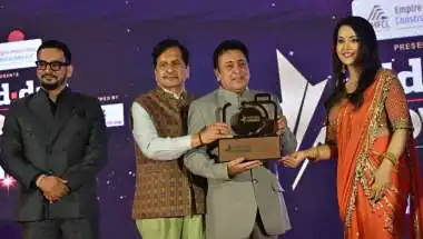 मिड डे स्पिरिचुअल लीडर ऑफ द ईयर से सम्मानित हुए फिल्ममेकर आशिम खेत्रपाल